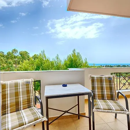 Andriani-michalis Apartment *